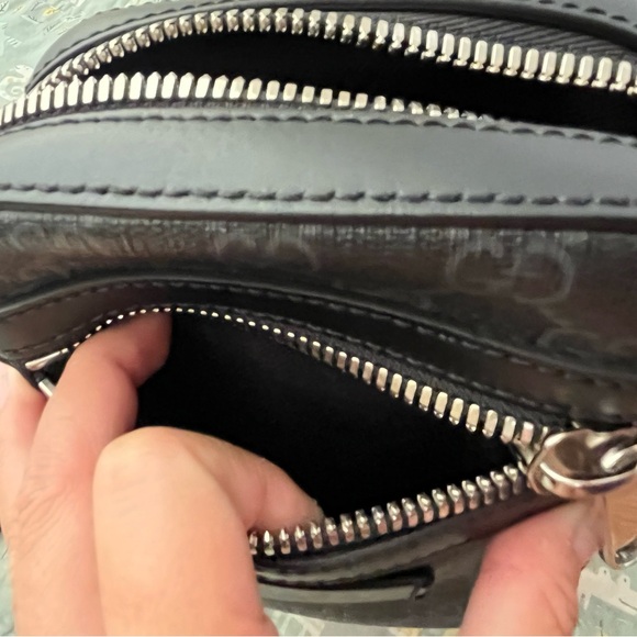 Gucci Messenger Crossbody Bag (PRICE FIRM) - Picture 15 of 17